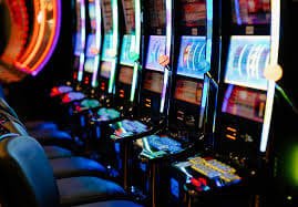 Kartu fitur qatarslot88 dengan ikon pesisir